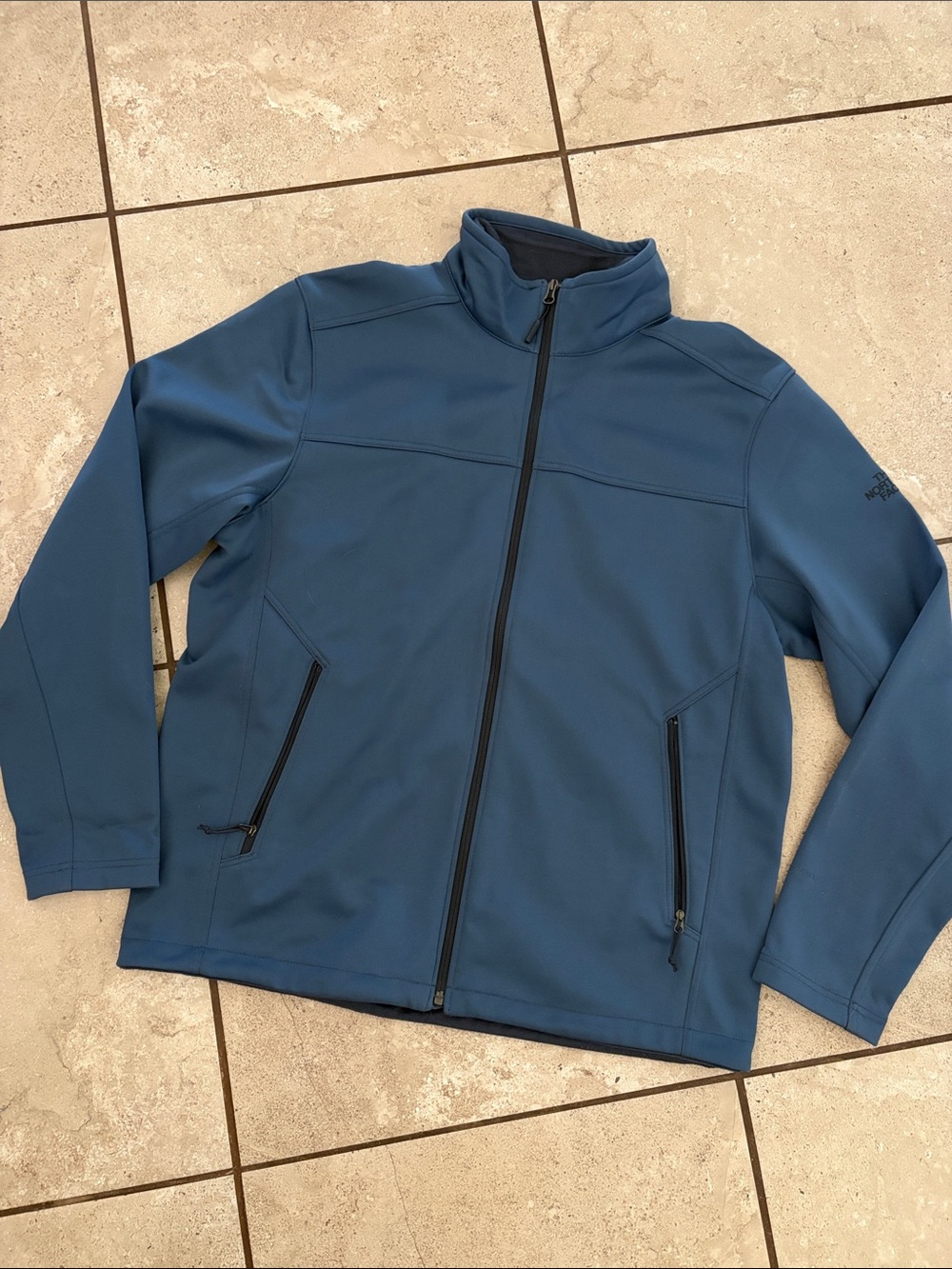 The North Face Men's Slate Blue Softshell Windbreaker